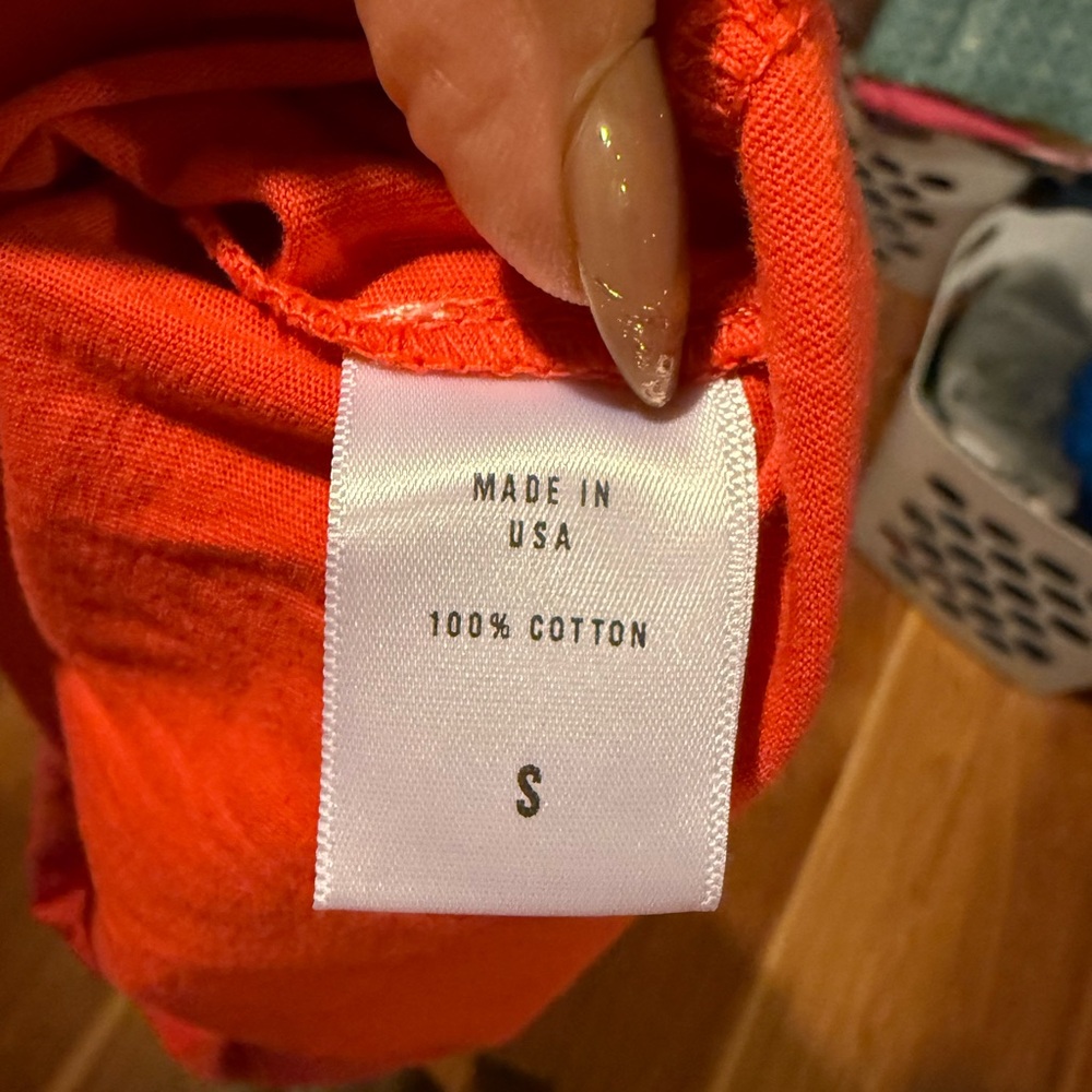 Anthropologie Coral Graphic Tee - Picture 5 of 7